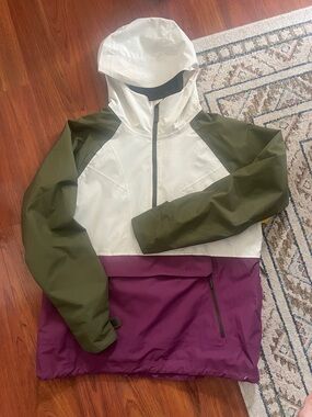 Colorblock Hooded Anorak Jacket in White, Olive & Plum